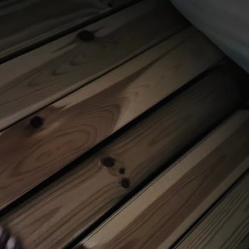 IKEA Hemnes Divan Ve Yatakta Ahşap Çıtaların Kırılması Dayanıklılık Endişesi