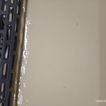 Granit Evye Kısa Sürede Soyulmaya Başladı