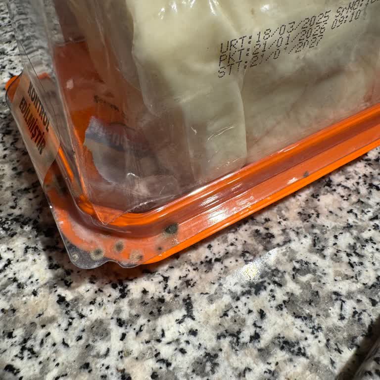 Migros Sanal Market’te Küflü Beyaz Peynir Gönderilmesi Ve Kontrol Eksikliği
