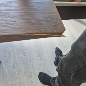 Alfemo Avcılar’dan Gelen Salon Takımında Eksik Parça Ve Hasarlı Masa