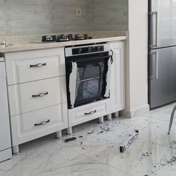 Patlayan Fırın Camı İçin Servis Yanıtı Gelmedi