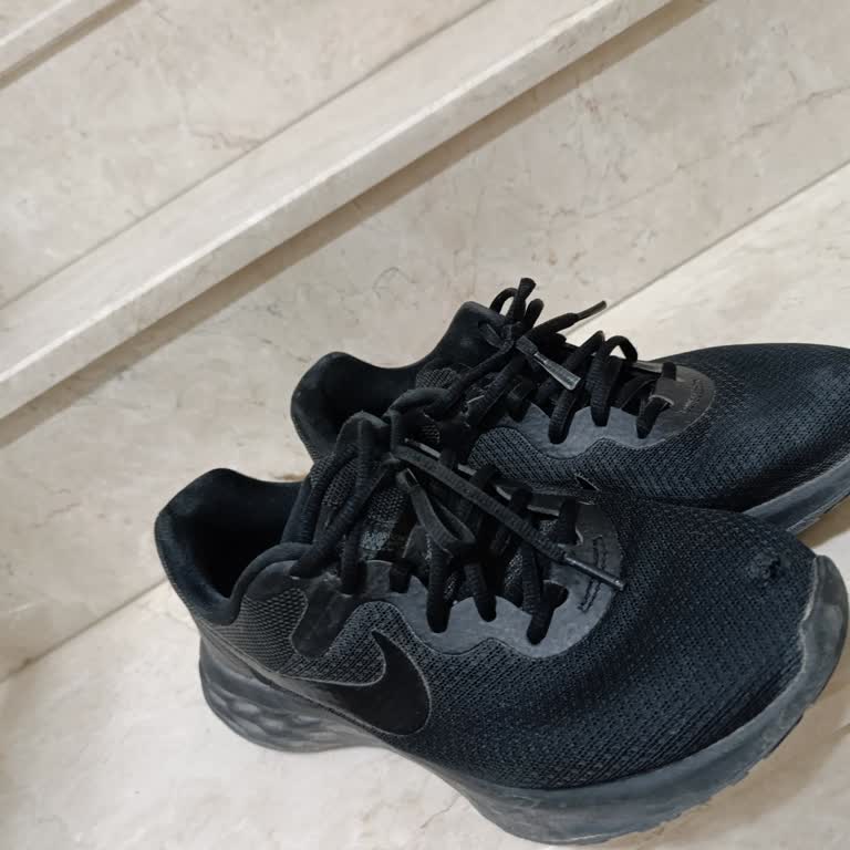 Nike Ayakkabısının Üst Kısmının Hızlı Yırtılması Ve Garanti Sürecindeki Sorun