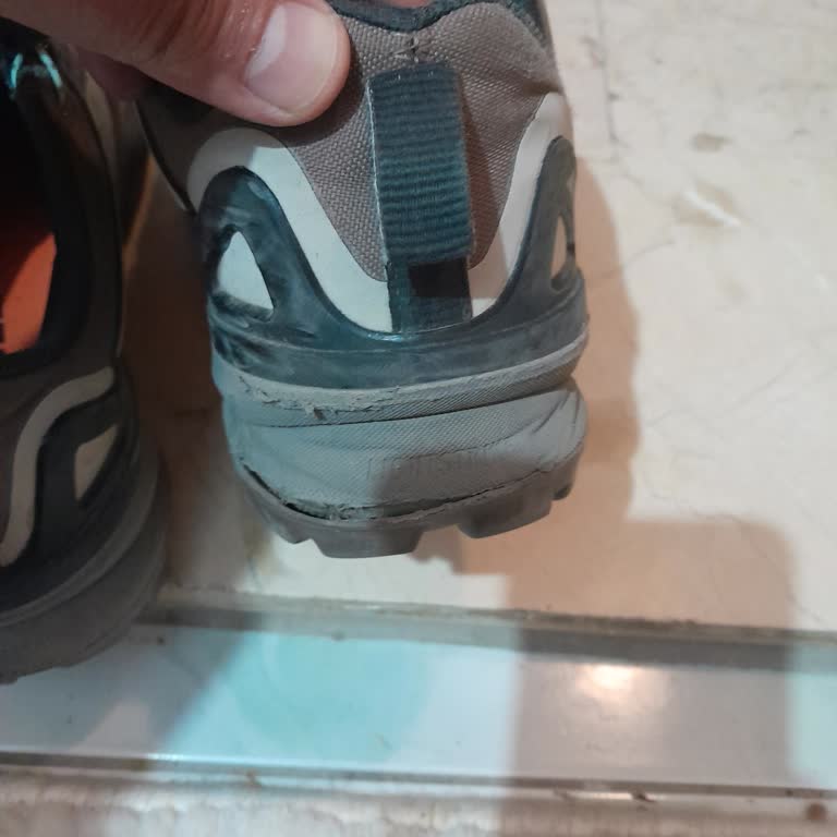 Ayıplı Adidas Ayakkabının Kullanıcı Hatası Olarak Reddedilmesi