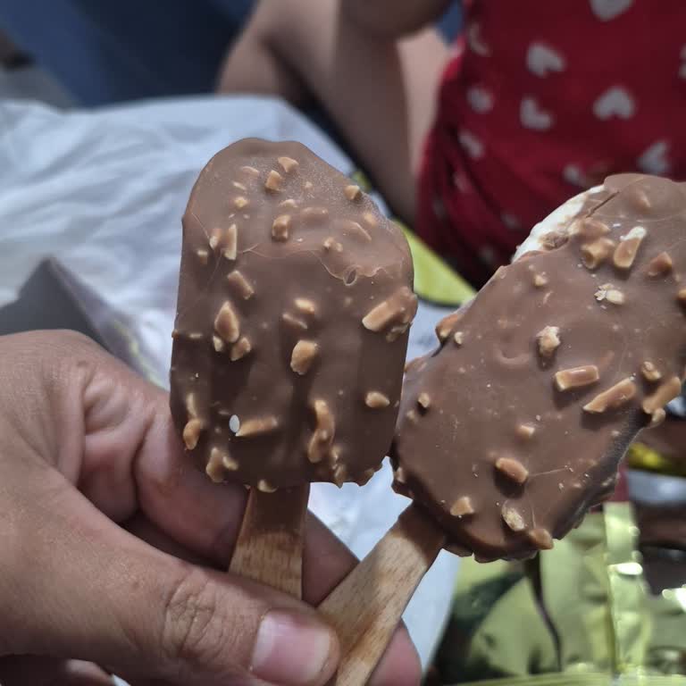 Magnum 6'lı Pakette Mini Dondurma Boyutu