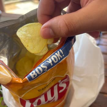 Lay’s Klasik Boş Yok Cips Paketi İçinde Kıl Çıktı