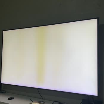 Samsung TV'de Görülen Siyah Leke İçin Ücretsiz Onarım Veya Değişim Talebi