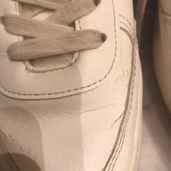Zara'dan Aldığım Ayakkabının Koku Ve Yırtılma Sorunu Nedeniyle İade Talebi