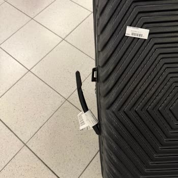 Ajet'in Hasarlı Bagajı Teslim Etmemesi Ve Uzun Yol Zorlaması