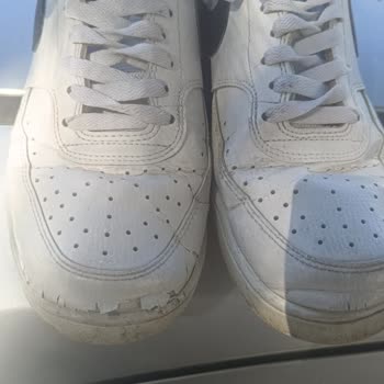 Nike Spor Ayakkabısının 4 Ay İçinde Yırtılması Ve Kullanıcı Hatası Reddi