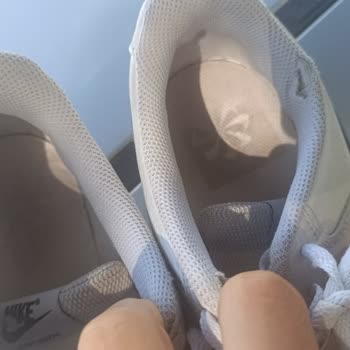 Nike Spor Ayakkabısının 4 Ay İçinde Yırtılması Ve Kullanıcı Hatası Reddi
