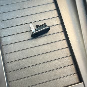 4 Ay Bekledim, Çizik Ve Kırık Vites Çerçevesiyle Bırakıldım, Servis Cevap Vermiyor
