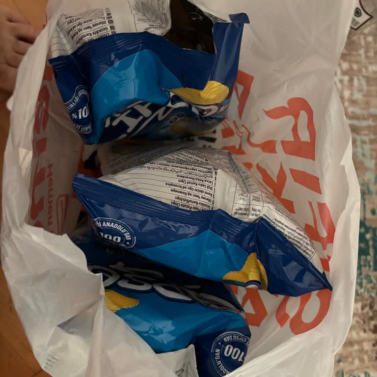 Açık Paket Teslim Edildi Ve Müşteri Hizmetinden Cevap Gelmedi