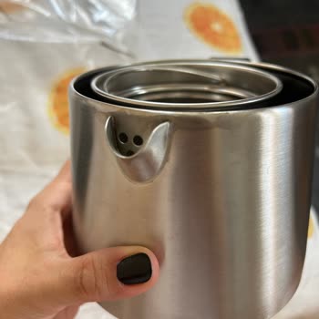 Lekeli Çay Makinesi Ve Cevapsız Değişim Talebi