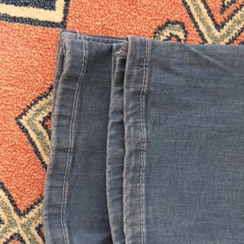 DeFacto’da Aynı Model Kot Pantolonların Paça Uzunlukları Farklı