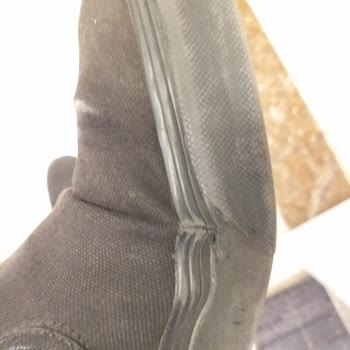 Vans Ayakkabının İç Kısımlarında Yırtılma, Değişim Talebi