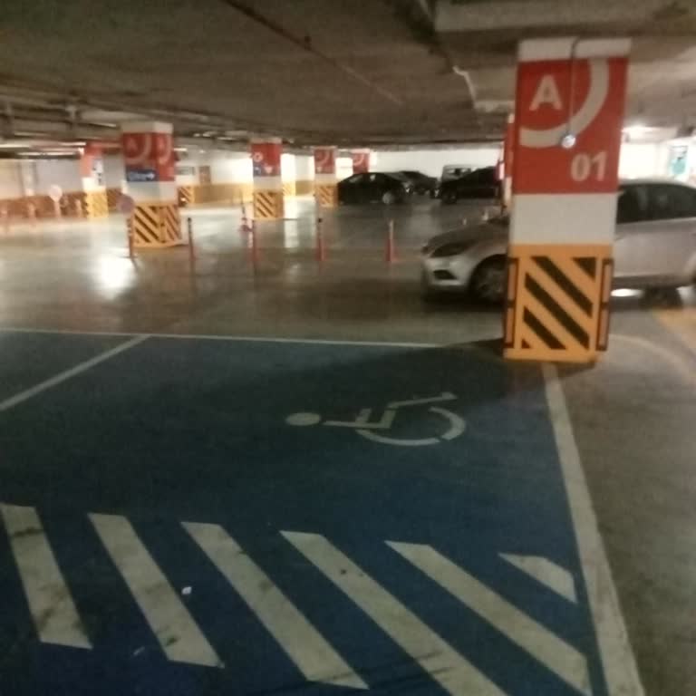 Optimum AVM Kapalı Otoparkta Havasız Ve Aşırı Sıcak Ortam Sağlık Tehlikesi