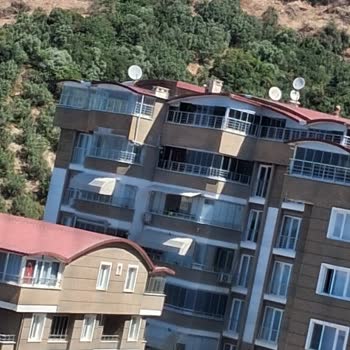 Kepçe Kazısı Nedeniyle Yoğun Gürültü, Toz Ve Doğal Çevrenin Tahribatı Mahalleyi Etkiliyor