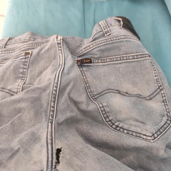 Boyner’de Erken Renk Solması Ve Yırtılma Yaşayan Pantolonlar İçin Garanti Reddi Ve Değişim Talebi