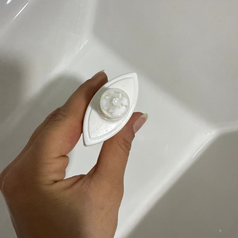Ambalaj Sorunu Nedeniyle Güneş Kremi Çıkmıyor, Yenisi Ve Ücret İadesi Talep Ediyorum