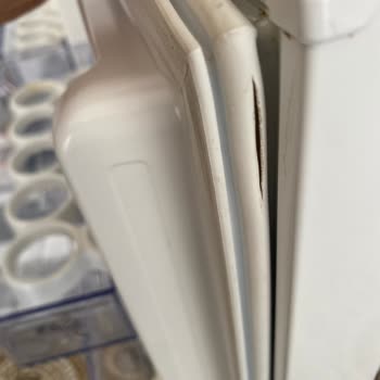 Garanti Kapsamındaki Buzdolabının Fitil Yırtılması Ve Su Birikmesi Sorunu Çözülmedi