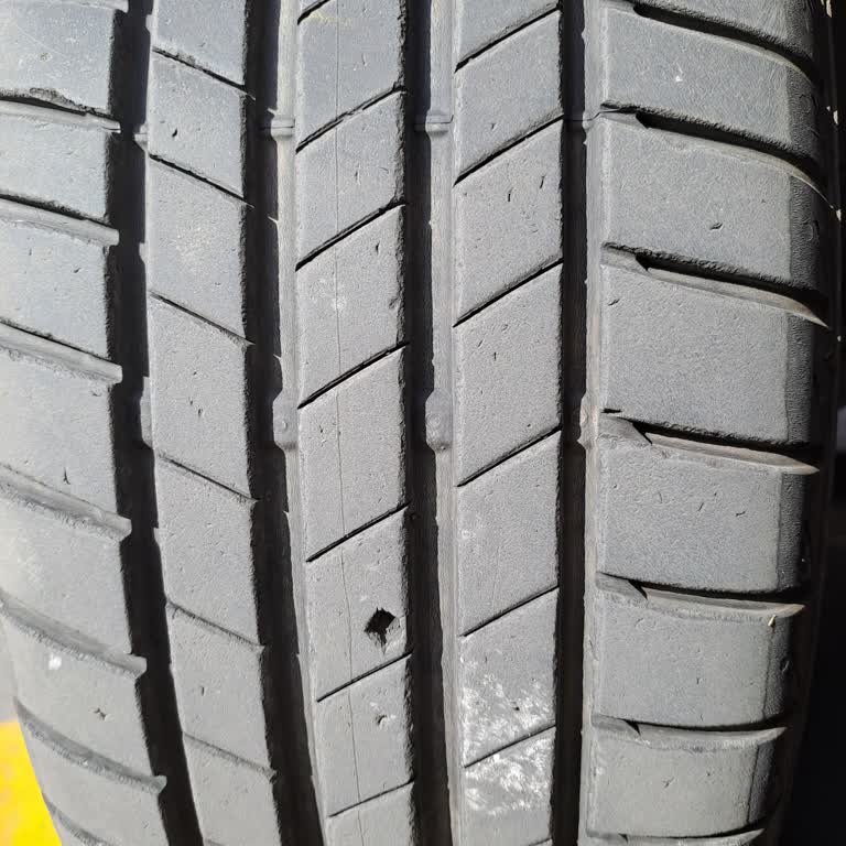 Bridgestone Lastiğinde Oluşan Delik Güvenlik Endişesi Ve Garanti Talebi