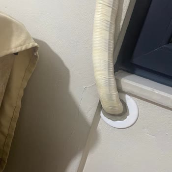 Estetik Olmayan Klima Kurulumu Ve Yetkili Servisin Çözüm Sunmaması