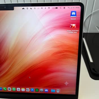 Yeni MacBook Air'de Büyük Çizik Ve Mağazaya Ulaşılamama