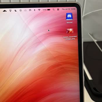 Yeni MacBook Air'de Büyük Çizik Ve Mağazaya Ulaşılamama