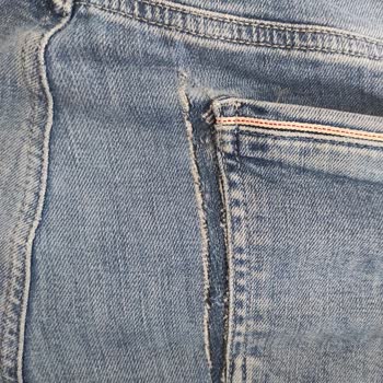 Mavi Pantolon Kısa Sürede Yırtıldı, Hepsiburada Çözüm Sunamıyor