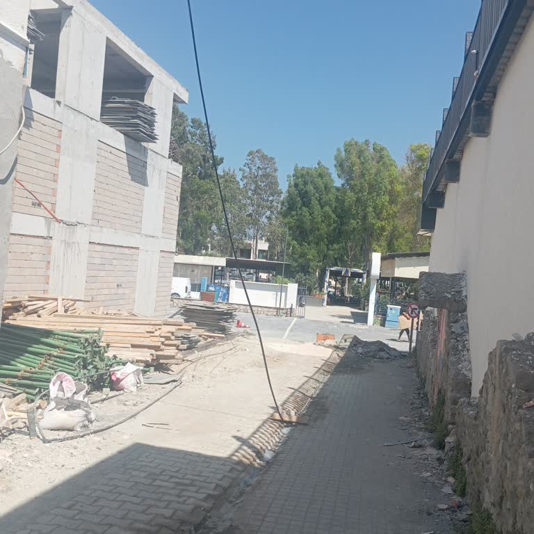 Uluçınar Mahallesinde İnternet Kesintisi, Telefon Direği Sökülmesiyle Artıyor