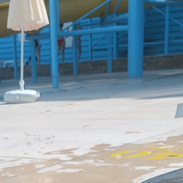 Kayseri Sümer Yüzme Havuzunda Şemsiye Kullanımına İzin Vermeyen Personel Davranışı