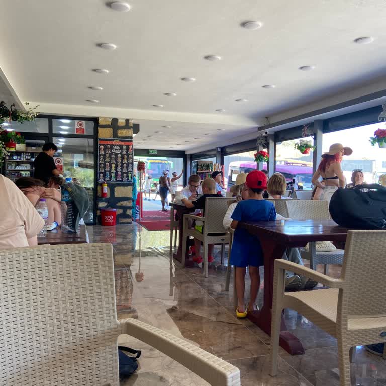 Tatilbudur Turunda Manavgat Şelalesi Ve Hayvanat Bahçesi Ücretleri Gizli Kaldı