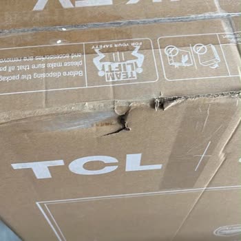 Teslimat Gecikmesi Ve Hasarlı Kutu İçinde Teşhir Ürünü Gelen TV