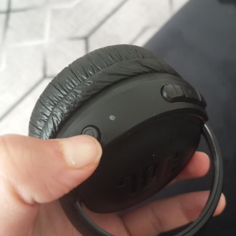JBL 510 BT Kulaklık Şarjda Açılmıyor Ve Garanti Talebi