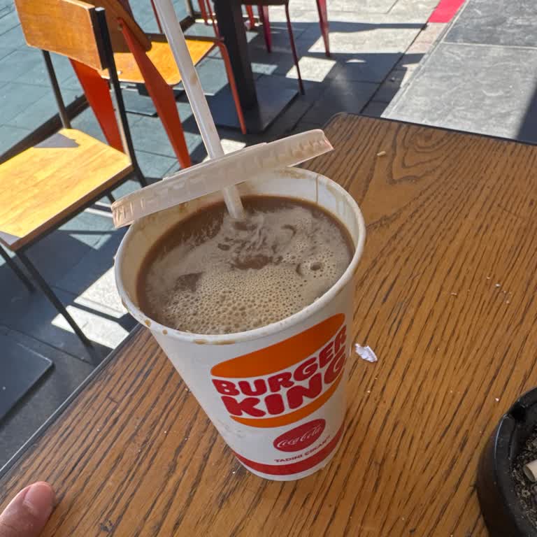 58 Bulvar Burger King’de Soğuk Kahve Üç Kez Geri Alındı Ve Fiş Kesilmedi