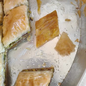 Aşırı Şireli Baklava Ve Yetersiz Müşteri Hizmetleri