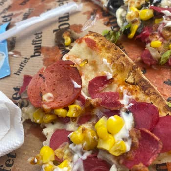 Pişmemiş Sucuk Ve Salam İçeren Pizza İçin Ücret İadesi
