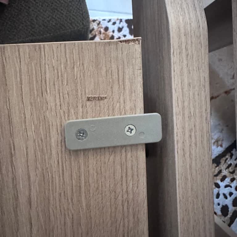Enza Home Terra Açılır Masada Kaplamanın Ayrılması Ve Garanti Talebi