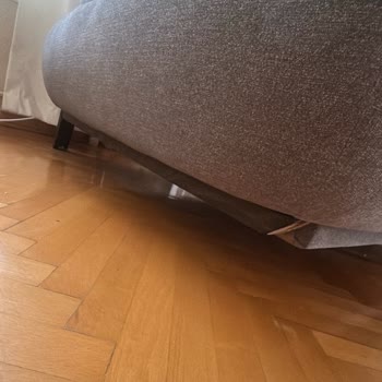 Lionte 3'lü Koltuk Ayağı Kırıldı Garanti Kapsamında Çözüm Sunulmadı