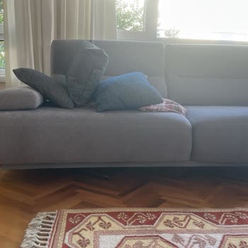 Lionte 3'lü Koltuk Ayağı Kırıldı Garanti Kapsamında Çözüm Sunulmadı