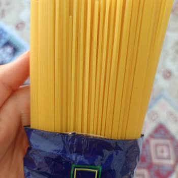 Nuh’un Ankara Spagetti Paketinde Siyah Kum Benzeri Partiküller Ve Hijyen Endişesi