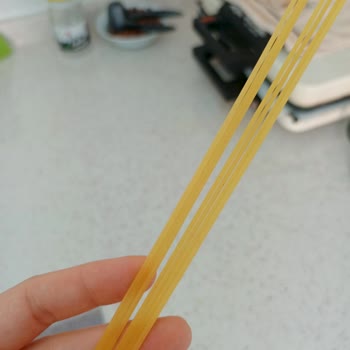 Nuh’un Ankara Spagetti Paketinde Siyah Kum Benzeri Partiküller Ve Hijyen Endişesi