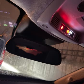 Cam Değişimindeki Hatalı Kurulum Ve Servis İlgisizliği Sebebiyle 4 Bin TL Masraf