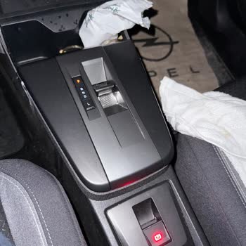 Cam Değişimindeki Hatalı Kurulum Ve Servis İlgisizliği Sebebiyle 4 Bin TL Masraf