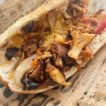 Usta Dönerci'den Bayat Ve Yanık Döner Bageti İade Talebi