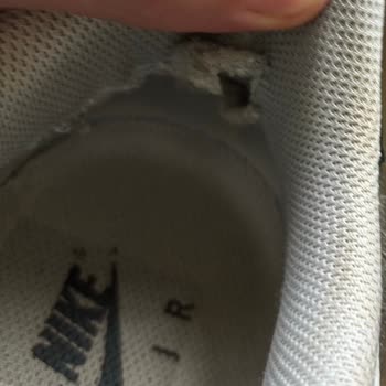 Nike Air Force 1 Ayakkabısında Erken Yırtılma Ve Mağaza Garanti Reddi