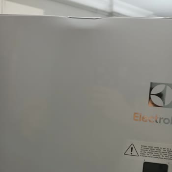 Teslim Edilen Buzdolabının Kutusu Yırtık Ve Kapağı Göçük, Değişim Talebim Cevapsız