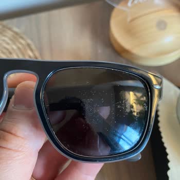 Rayban Gözlüğümde Cam Boyasının Kendiliğinden Dökülmesi Ve Ücretsiz Değişim Talebi