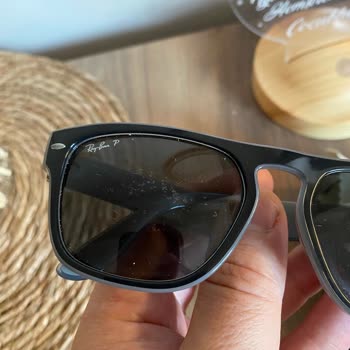 Rayban Gözlüğümde Cam Boyasının Kendiliğinden Dökülmesi Ve Ücretsiz Değişim Talebi