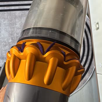 Dyson V15 Süpürge Parçası Kırıldı, Garanti Kapsamında Tamir Ve Değişim Talebi